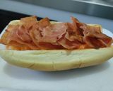 Foto del paso 6 de la receta: Perrito🌭caliente con jamón🥯y ensalada🥓🥯🧀🧅🍎🥕