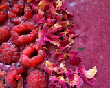A picture of step 2 of Raspberry beetroot smoothie.