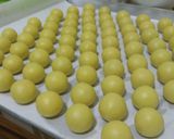 Foto langkah ke 4 dari resep Nastar Keju Lumer.