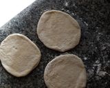 A picture of step 2 of Pastry spring rolls.