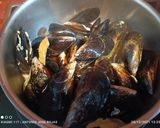 Foto del paso 2 de la receta: Filetes de gallineta con velouté de mejillones