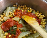 Foto del paso 8 de la receta: Guisado de garbanzos con acelgas muy rápido