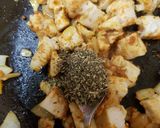 A picture of step 5 of My Italian blend Chicken Pesto Pasta 😘.