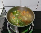 Foto langkah ke 3 dari resep Sup Kentang Wortel.