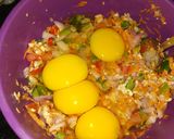 A picture of step 2 of Oats egg omelette.