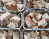 Foto langkah ke 3 dari resep Puding roti tawar panggang.