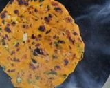 प्याज ओर मेथी के थेपले (Pyaz aur methi ke theple recipe in Hindi) रेसिपी चरण 5 फोटो