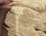 A picture of step 1 of Tempe Goreng / Crispy fried tempe.