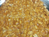 गुड़ मूंगफली चिक्की (gur mungfali chikki recipe in Hindi)