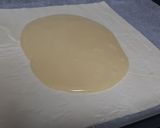 Foto del paso 3 de la receta: Coca de hojaldre rellena de chocolate blanco