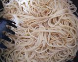Foto del paso 8 de la receta: Spaghetti con Mantequilla y Ajo