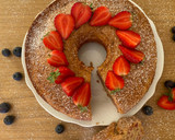 Foto del paso 5 de la receta: 🍓Bizcocho de yogur y fresas🍓