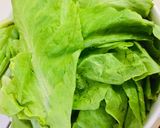 Hình bước làm 2 của món Bò bía lạp xưởng tươi