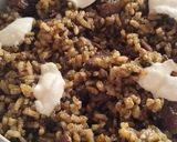 Foto del paso 2 de la receta: Arroz negro con calamares de lata