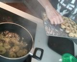 Foto del paso 2 de la receta: Tortelinis artesanal con carne en salsa napolitana y pesto