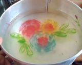 Foto langkah ke 5 dari resep Puding Bunga Metode Suntik.