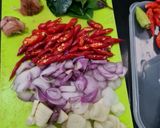Foto langkah ke 2 dari resep Mangut Pedas Bumbu Iris.