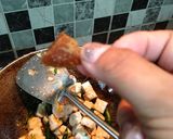 Foto langkah ke 6 dari resep Tumis tempe cabai hijau.