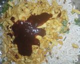 A picture of step 4 of Puffed rice Bhel.