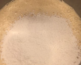 Foto del paso 6 de la receta: Pastel de manzana con pasas al ron
