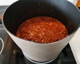 A picture of step 2 of Mom's Chili Con Carne.