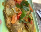 Foto langkah ke 4 dari resep Ikan Nila bumbu kuning.