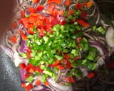 Foto del paso 2 de la receta: Chuletas en salsa a la jardinera