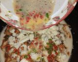 A picture of step 3 of Chicken Egg Pizza🥚.