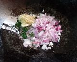 पांढरा पावटा भाजी,बटाटारस्सा आणी कांदा चाट (Pavta Bhaji Batata Rassa Kanda chat Recipe In Marathi) रेसिपी स्टेप 1 फोटो 