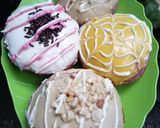 Foto langkah ke 7 dari resep Dragon fruit donuts.