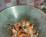 Foto langkah ke 2 dari resep Mie goreng udang.