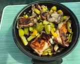 Foto del paso 16 de la receta Muslos de pollo con patatas en el pizzapan