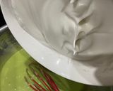 Hình bước làm 4 của món Match Chiffon CakeBánh bông lan trà xanh