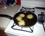 A picture of step 5 of arañitas.