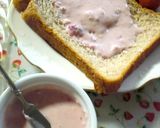 A picture of step 4 of Milky Strawberry Cream Cheese.