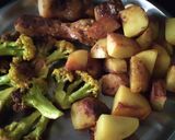 A picture of step 4 of Fish curry with potatoes and cauliflower.