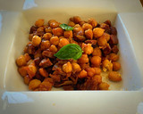 Foto del paso 6 de la receta: Garbanzos salteados con chorizo y albahaca