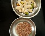 દૂધપાક (Doodhpak Recipe In Gujarati) રેસીપી સ્ટેપ2ફોટો