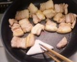 A picture of step 3 of Pork Belly in Oyster Sauce.