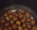 A picture of step 2 of Dum Aalu.