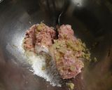 A picture of step 2 of Tsukune Winter Melon Soup.