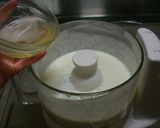 A picture of step 3 of Easy Strawberry Yogurt Mousse.