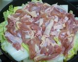 A picture of step 3 of Simmered Chicken and Chinese Cabbage with Soup Stock Cubes.