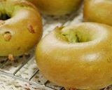 A picture of step 6 of Matcha Green Tea and Maple Syrup Bagels.