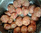 A picture of step 4 of Smoked Italian meatballs.