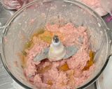 A picture of step 2 of Steamed Lion’s Head Meatballs.