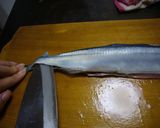 A picture of step 13 of How to Filet a Pacific Saury (Sanma).