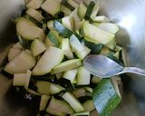 Une image de l'étape 1 de 🌱 Flan de courgettes.