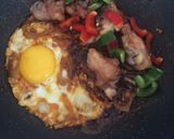 Foto langkah ke 5 dari resep Ayam kecap mix telor ceplok.