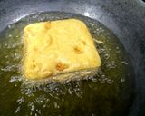 A picture of step 2 of Tomato bread pakoda.